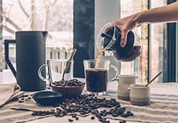 Rețete cafea: care sunt categoriile de rețete de cafea, cum se prepară și ce trebuie să știi despre cele mai cunoscute dintre acestea